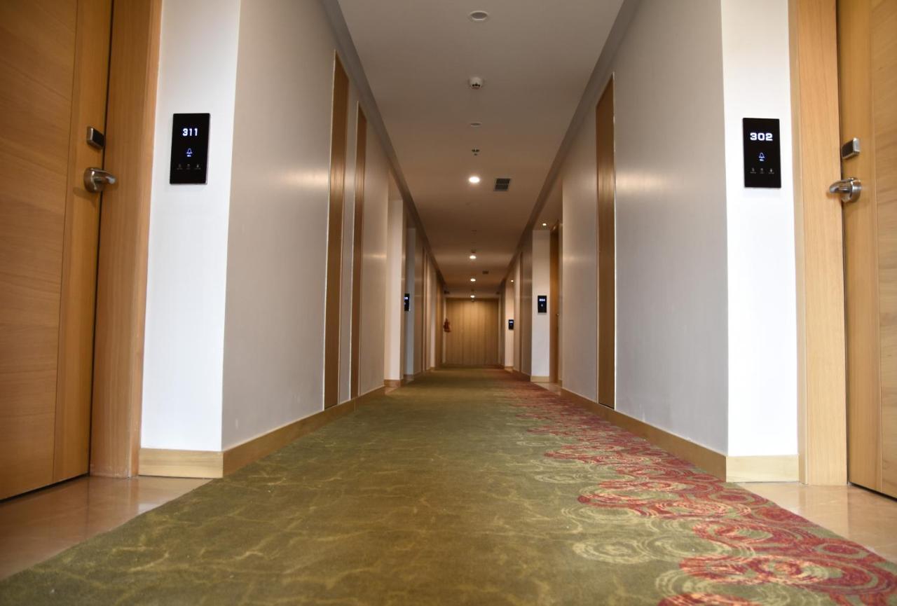 The Fern Residency Sarnath Hotell Varanasi Exteriör bild