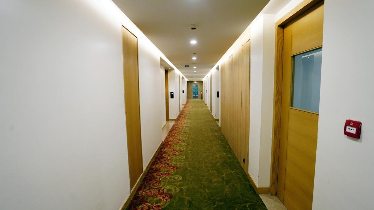 The Fern Residency Sarnath Hotell Varanasi Exteriör bild