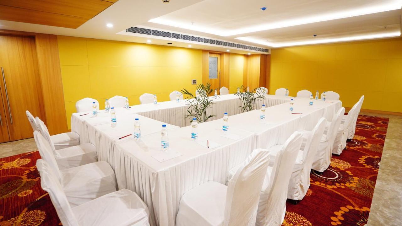 The Fern Residency Sarnath Hotell Varanasi Exteriör bild