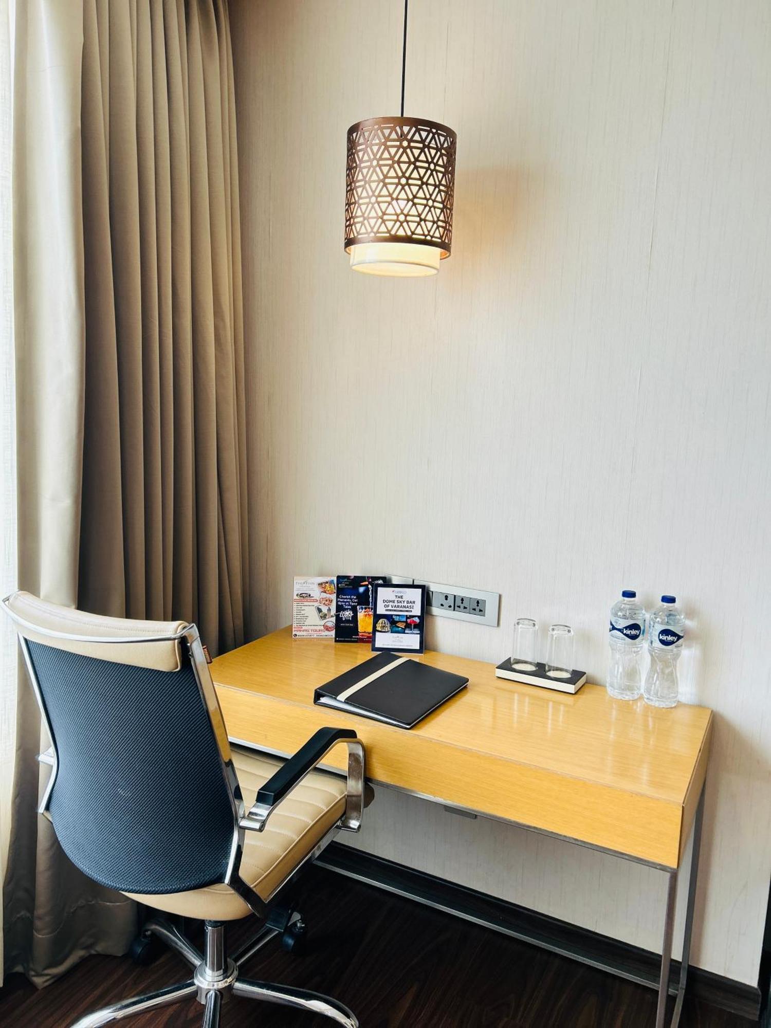 The Fern Residency Sarnath Hotell Varanasi Exteriör bild