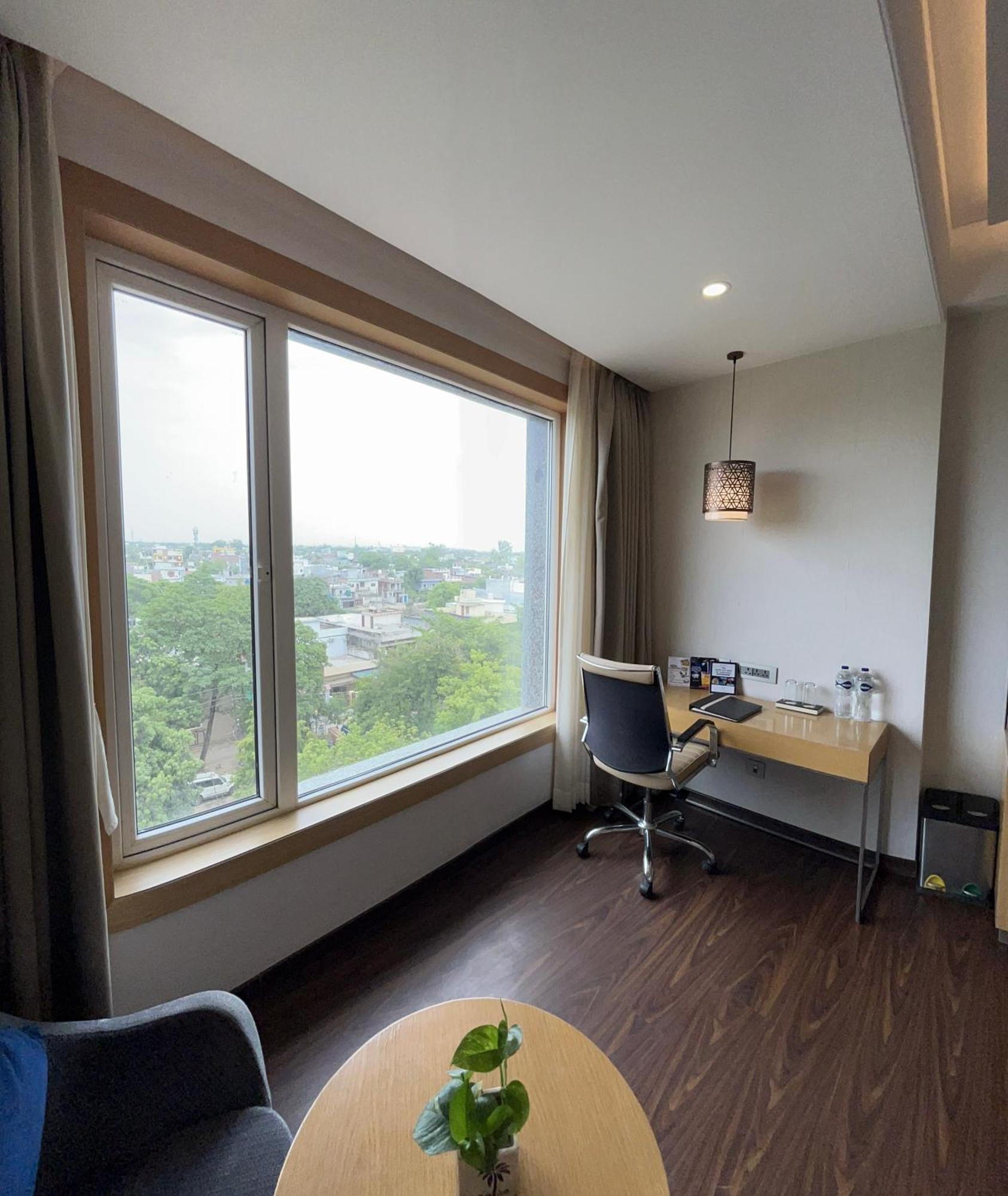 The Fern Residency Sarnath Hotell Varanasi Exteriör bild